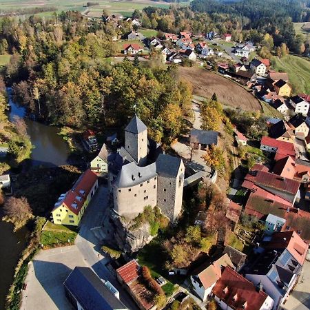 Ferienwohnung Und Sommerhaus Unter Der Burg Falkenberg  Eksteriør bilde