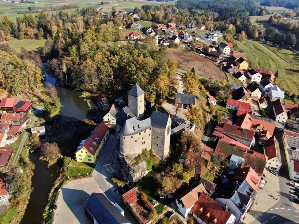 Ferienwohnung Und Sommerhaus Unter Der Burg Falkenberg  Eksteriør bilde